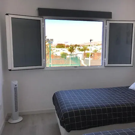 Beautiful 2 Bed Apt Atlantic View First Floor With Air Con & Free Wifi Apt 17a Lejlighed *